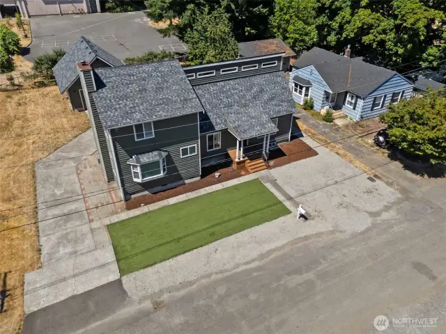 This location is a renter's dream! Just a short stroll to the Capitol campus grounds and within walking distance to state offices, you’ll have quick access to all the action. With I-5 and Hwy 101 just two minutes away, commuting is a breeze. Whether you're working downtown or enjoying the vibrant local scene, this spot offers unbeatable convenience and proximity to everything you need. It’s the perfect place for those who want to be close to the heart of Olympia.