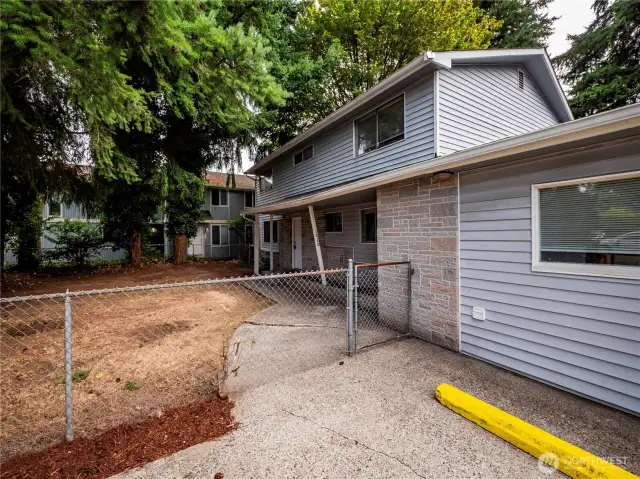 entry to 4 bedroom