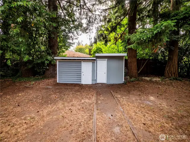 storage units for 3-4 bedroom