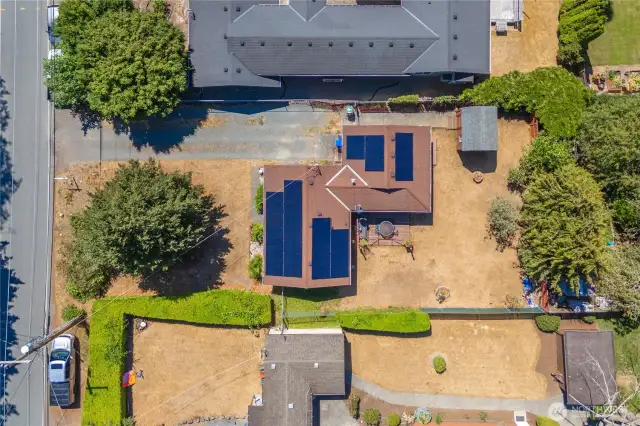 Spacious 8,400 SF lot – perfect for redevelopment!