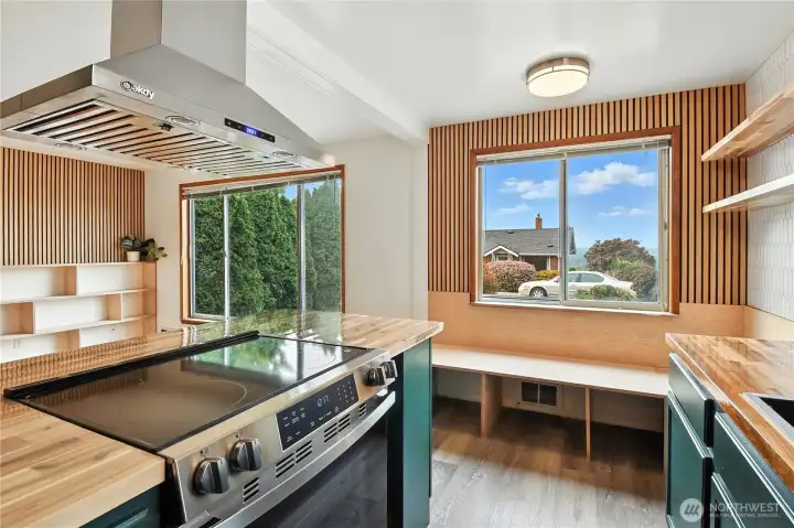 Big range hood