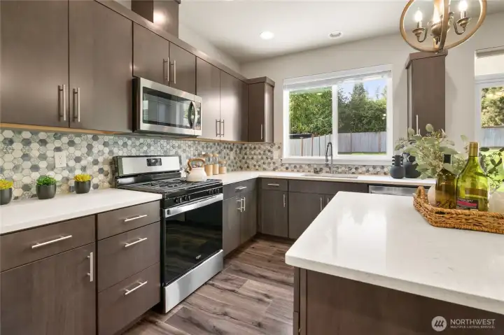 Kitchen w/Island