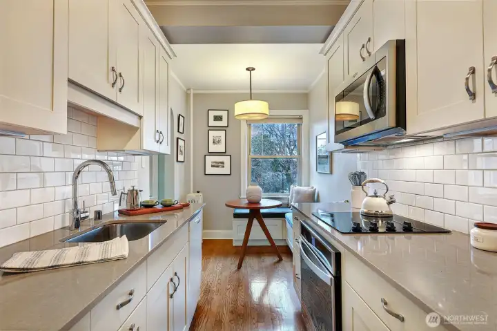 Updated, fresh, timeless. Just as you'd want a kitchen to be.