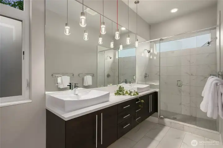 Main Level - Primary Bathroom