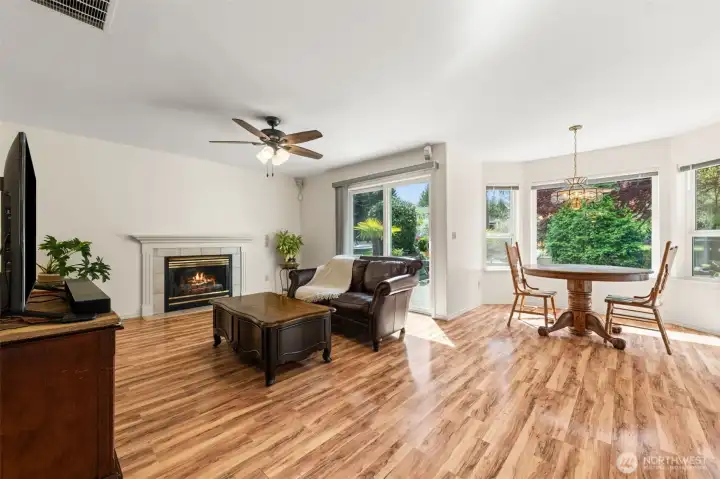 Family Room & Kitchen Eating Area
