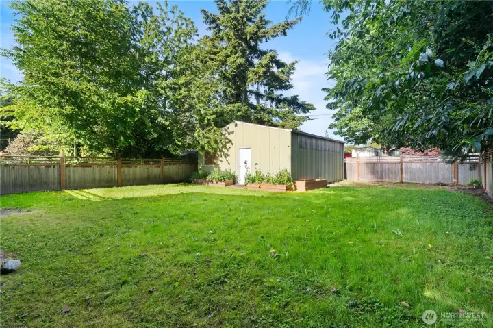 fully fenced yard fully fenced yard