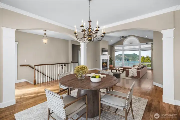 Virtually Staged Dining Room Virtually Staged Dining Room