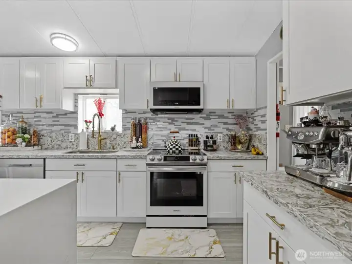 Complete kitchen remodel with all granite counter tops.