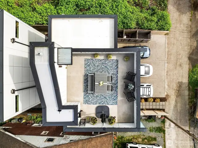 Large Private Rooftop Deck with Views! Water and Power Access