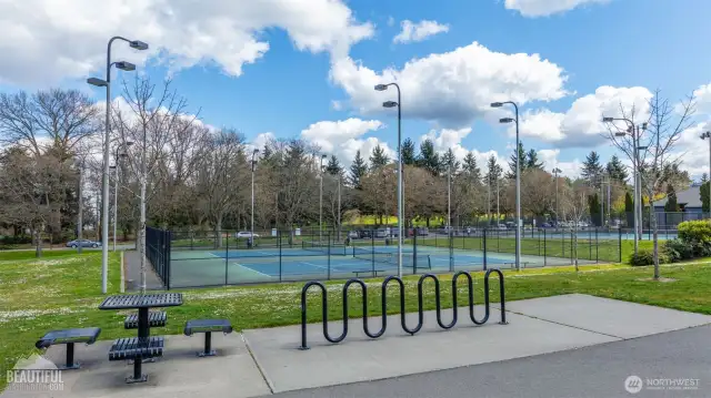 Jefferson Park Just Blocks Away
