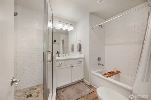 Building 3, upper DADU - Full Bath