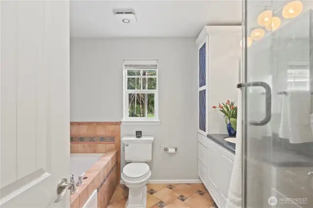 Jetted tub