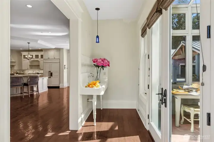 Enter the atrium through these doors, pick your flowers and get them ready here to showcase through out your home!