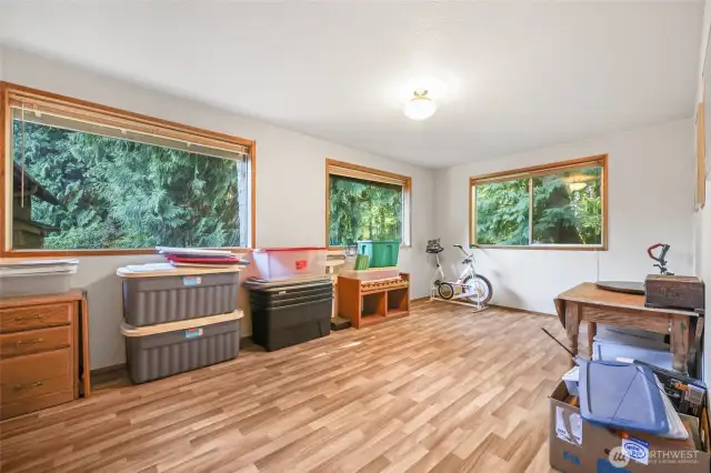 Mainfloor Bedroom