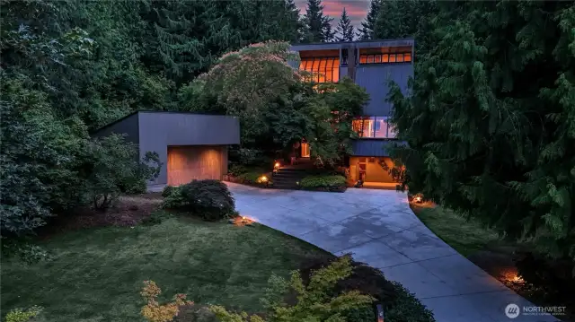 Rare opportunity to purchase in this Kent neighborhood, this one-of-a-kind property offers a lifestyle as unique as it is inviting. Thoughtful designed for both leisure & productivity, featuring a private pickleball court, 2 garden sheds for ample storage or creative space for hobbies, tools & gardening projects, plus a 3rd offering a versatile studio space open to endless possibilities. The home is a harmonious blend of comfort & functionality, inviting you to live, work & play. Mature landscaping frames the outdoor spaces, offering beauty & privacy year-round. Whether hosting, cultivating your green thumb, or enjoying quiet afternoons, every detail has been designed to enhance daily living. This is more than a home—it’s a private haven.