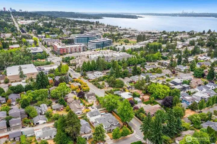 Note the proximity to everything Kirkland. Such a fabulous location and super walkable.