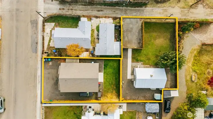Yellow lines are meant to show an estimate of property lines. Buyer to verify to their satisfaction.