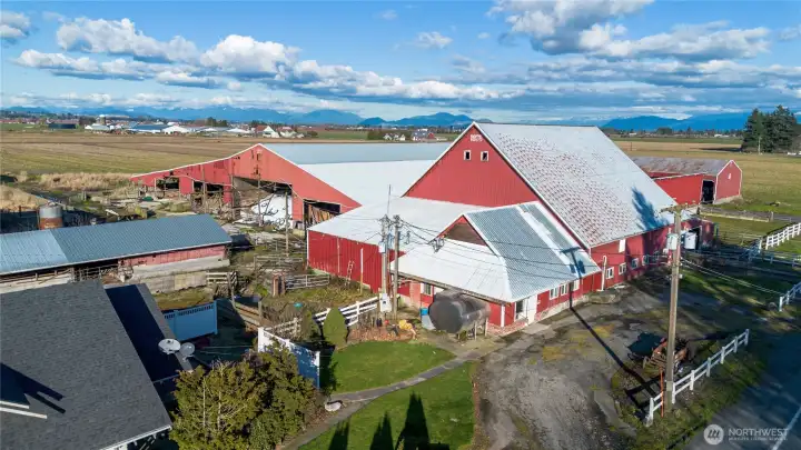 This was a working dairy for many years. There a multiple driveways to access the property off of E. Bader Road. This was a working dairy for many years. There a multiple driveways to access the property off of E. Bader Road.