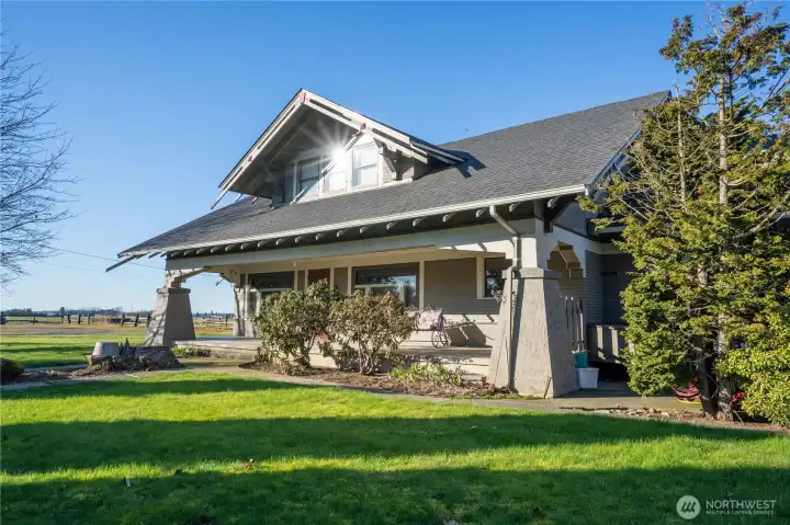 The home is 2900 square feet and has 4 bedrooms and 2 bathrooms. The home is 2900 square feet and has 4 bedrooms and 2 bathrooms.