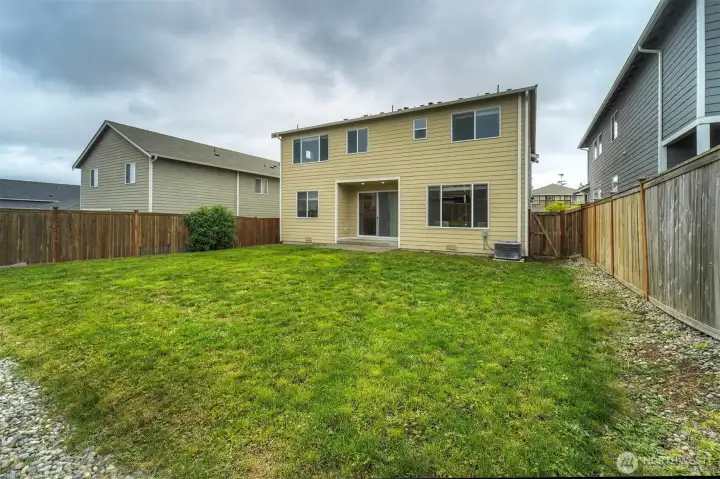 That's right - you spotted it, that's air conditioning! This one is a keeper!!