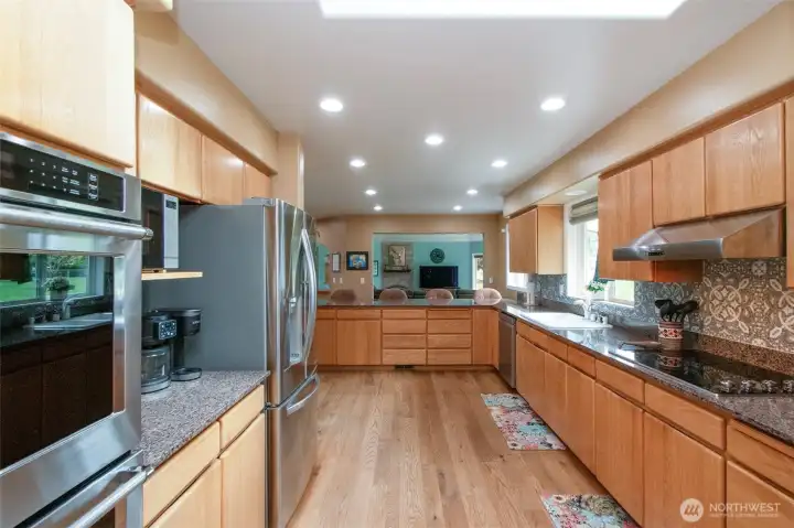 Plenty of room for multiple cooks to collaborate
