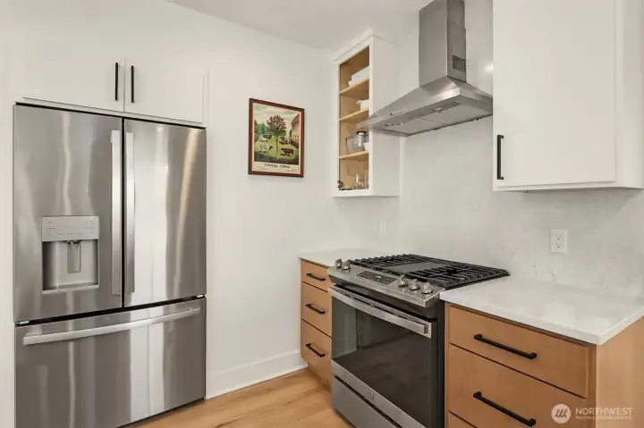 2-bedroom suite - new stainless steel appliances 2-bedroom suite - new stainless steel appliances