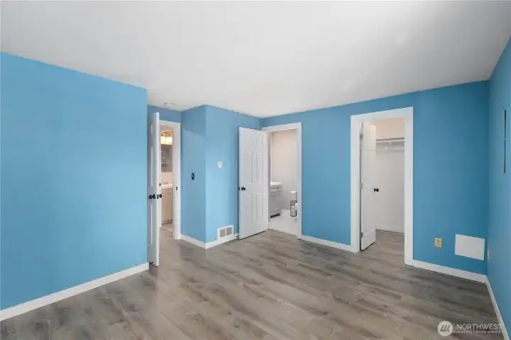 Primary Bedroom with ensuite bathroom & walk in closet