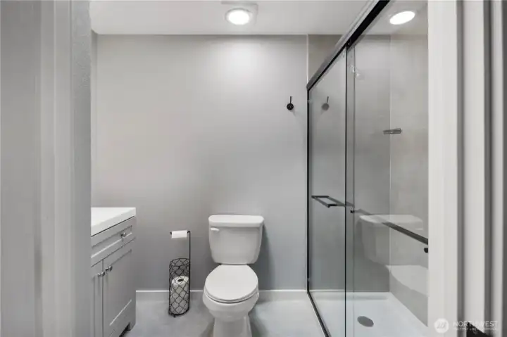 Primary Ensuite bathroom Primary Ensuite bathroom