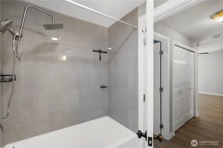 Hallway shower/tub combo Hallway shower/tub combo