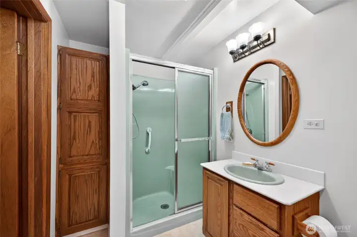 Lower Level 3/4 Bathroom