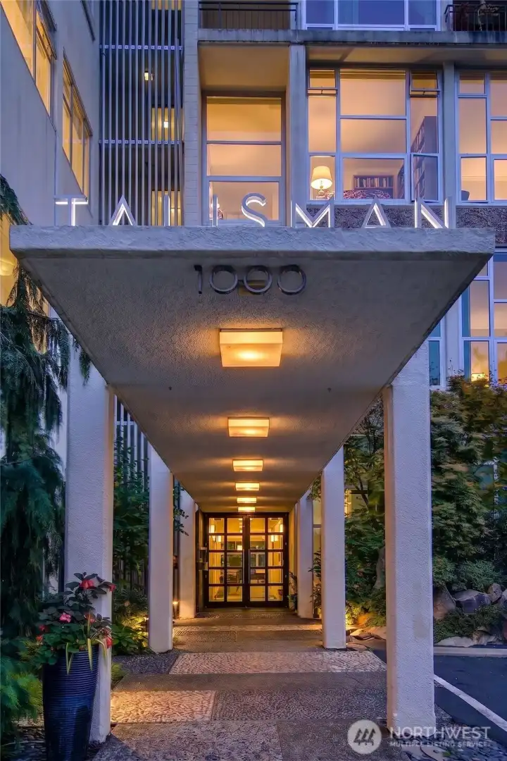 Mid-century architecture with enduring presence