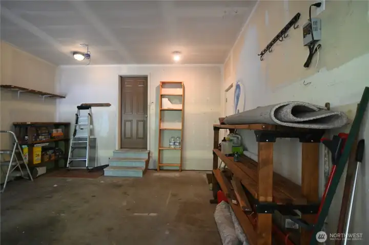 320sq ft garage/shop with dual interior and exterior access. 320sq ft garage/shop with dual interior and exterior access.