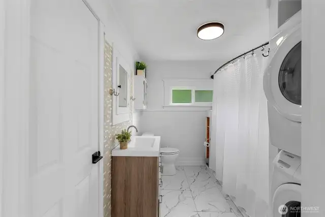 Main bathroom