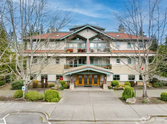 360 Knechtel Way close to all downtown has to offer.