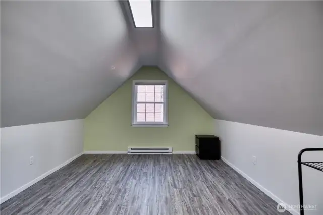 Another view of the bonus room.