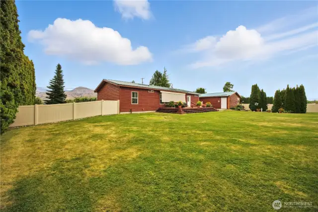 A fully fenced in back yard for family fur babies and ultimate privacy.
