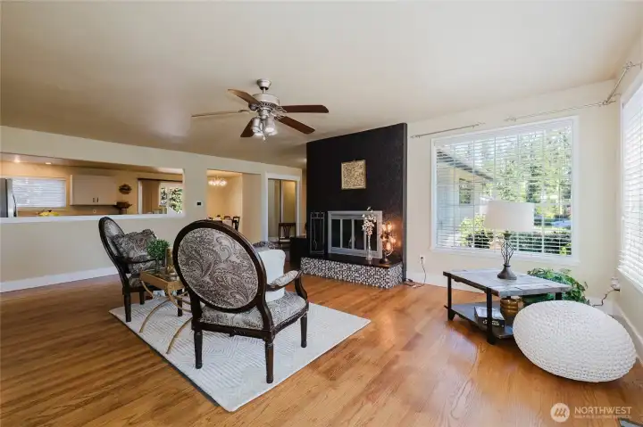 Livingroom open to the kitchen