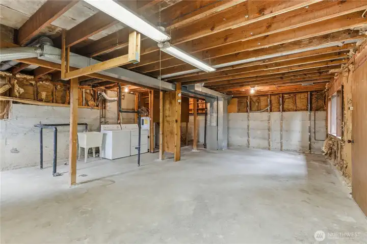 The laundry is located in the basement.