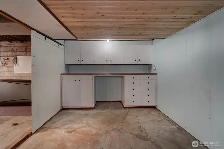 And a work bench area