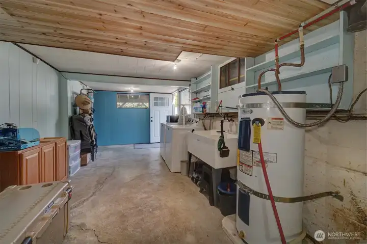 Who doesn't love a utility sink in the laundry room.