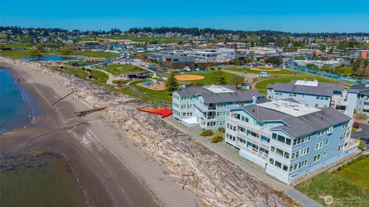 Main level living right on the beach!