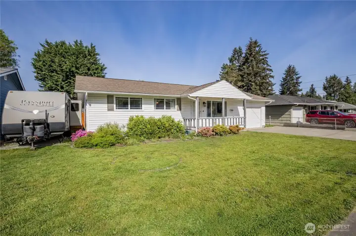 Prime location just minutes from Game Farm, Wilderness, Ballard & Roegner Parks!