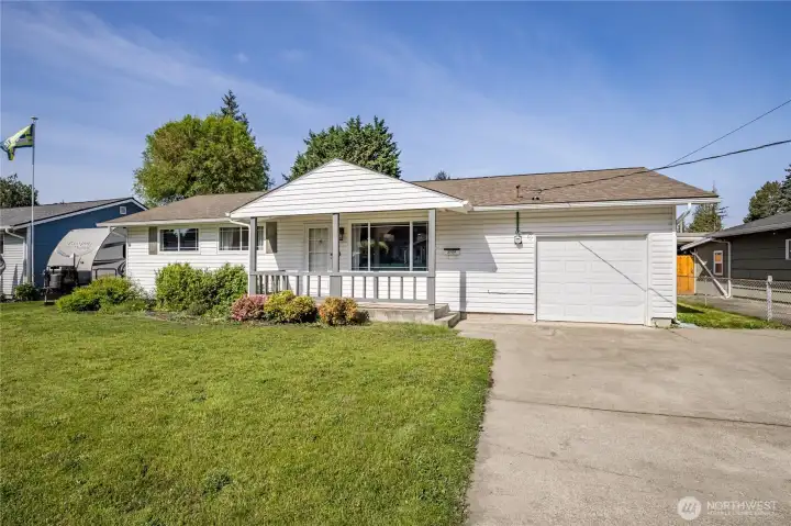 Modern upgrades, convenient location, and room to grow - welcome to your new PNW retreat!