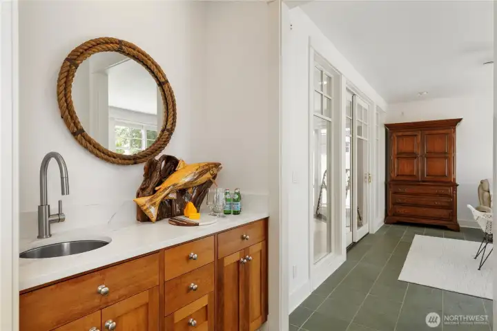 Wet bar.