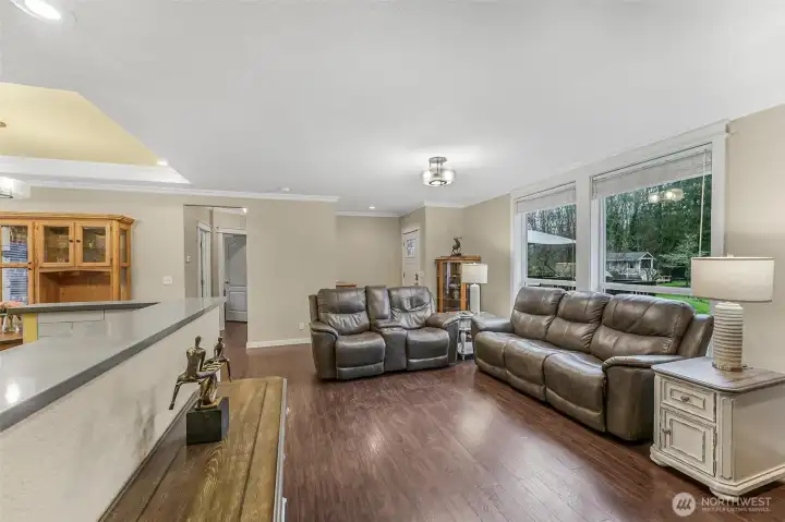 Beautiful laminate floors, tall ceilings, crown molding and more!