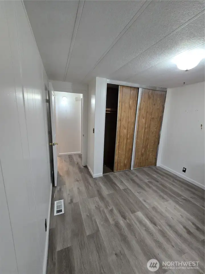 2nd Bedroom 2nd Bedroom