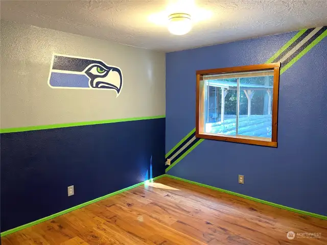 2nd bedroom...Go Hawks!