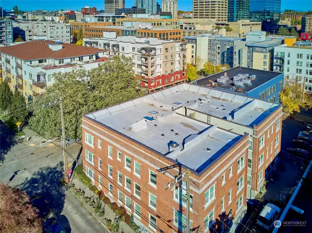 An original building well-maintained with all the old-world charm and minutes to UW Campus.