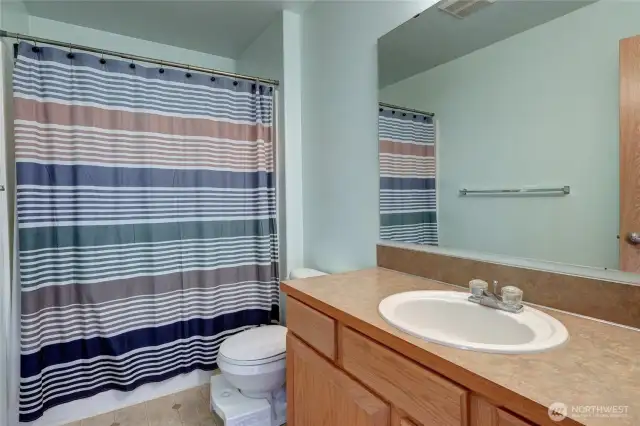 Shared upstairs full bath