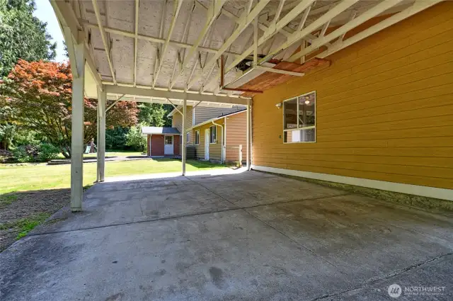 2 car carport is attached to back of the shop